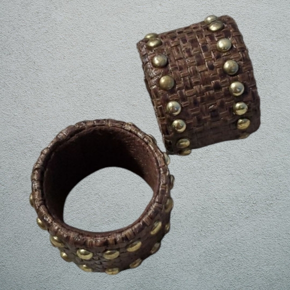 Jonathan Adler | Happy Chic. Catherine Brown Studded Napkin Rings set of 4 - Picture 3 of 5